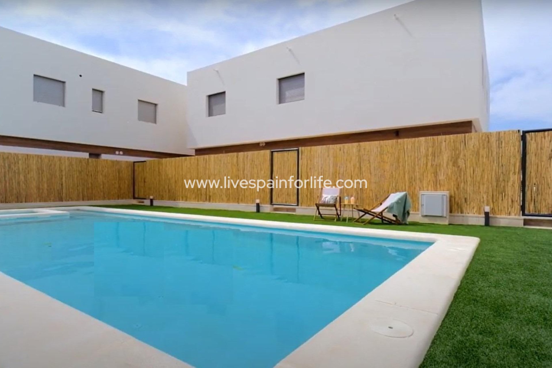 Nuevo - Town house -
Orihuela Costa - PAU 1