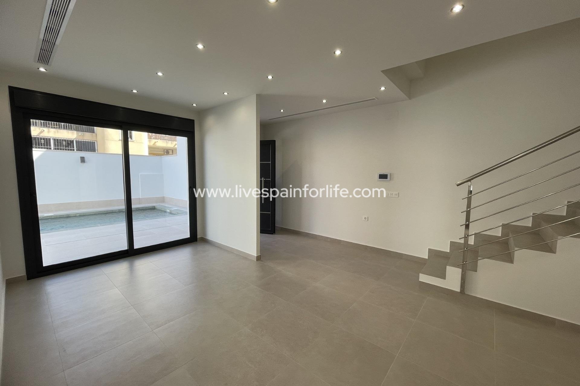 Nuevo - Villa (detached) -
Almoradi - Heredades