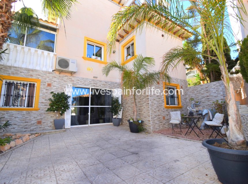  -  -
Orihuela Costa - Playa Flamenca