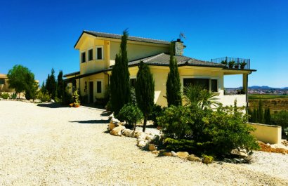 Plattelandswoning - Herverkoop - Pinoso -
                    Pinoso