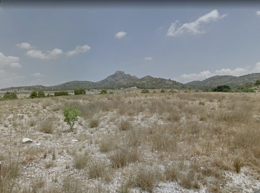  - Plot of Land -
Salinas