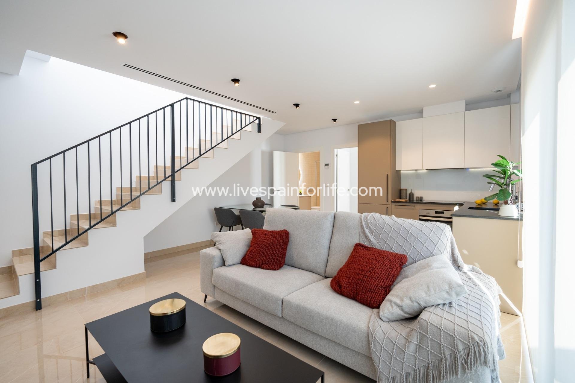  - Quad House -
