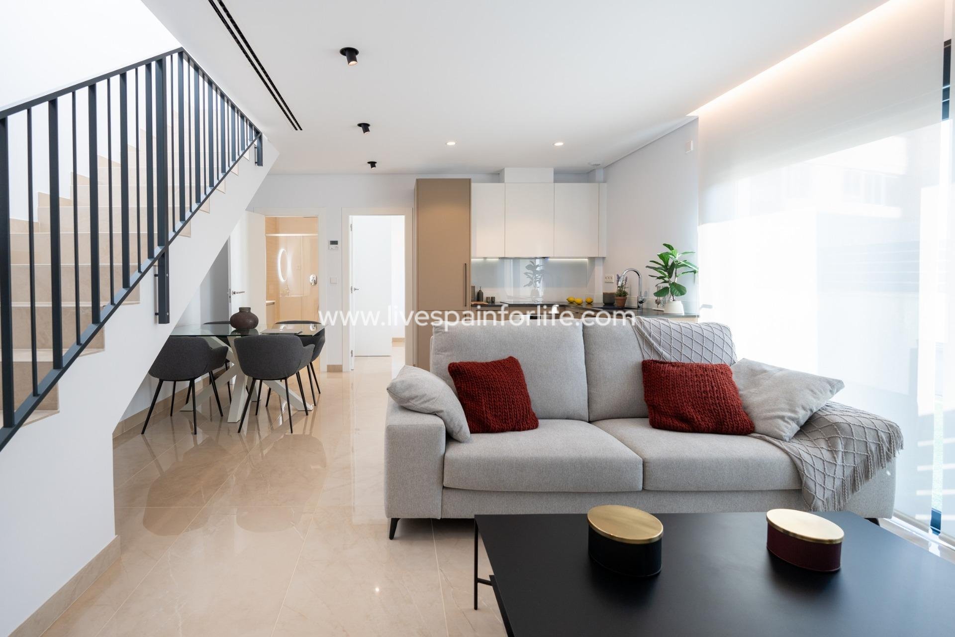  - Quad House -
