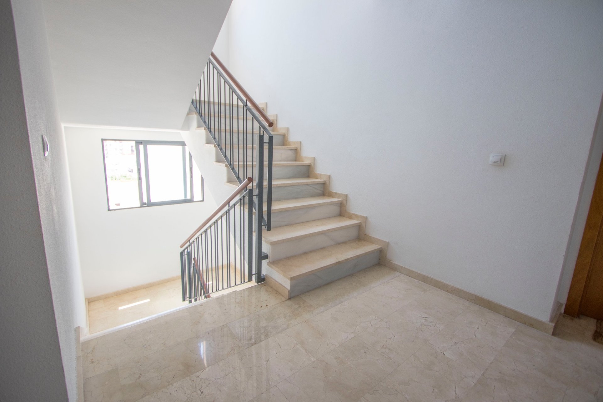 Resale - Apartments -
Albatera