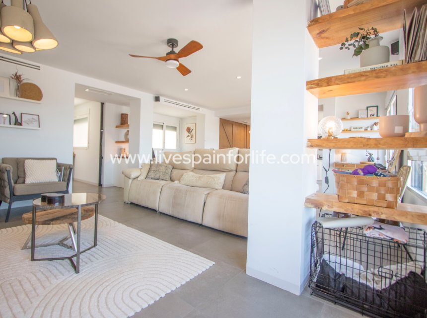 Resale - Apartments -
Albatera