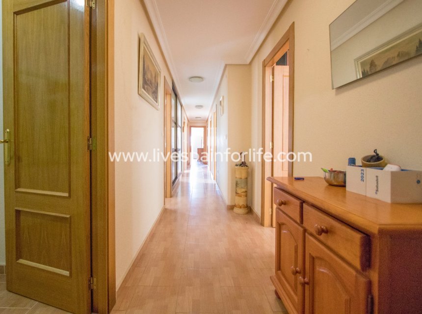 Resale - Apartments -
Albatera