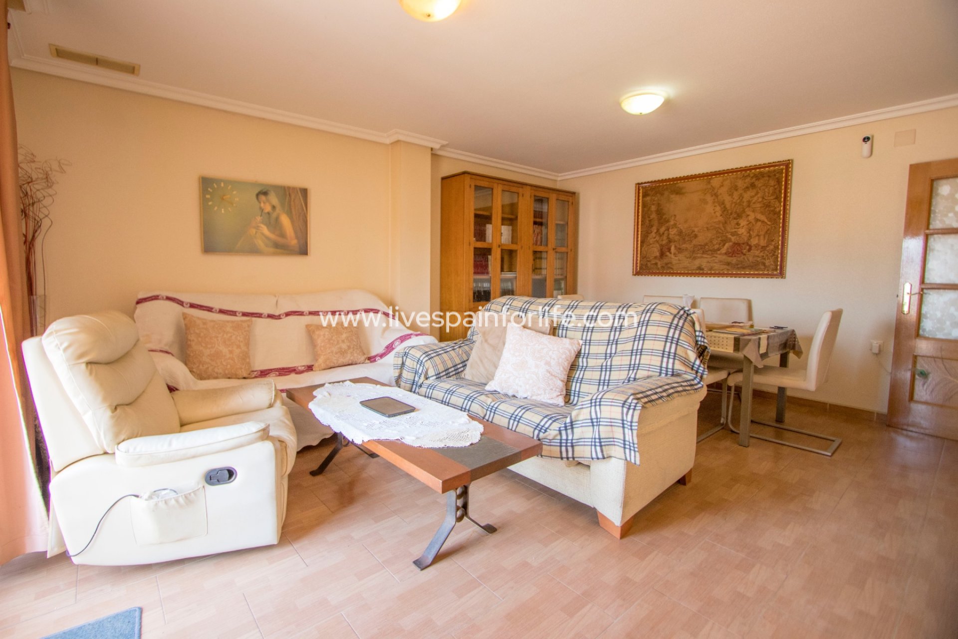 Resale - Apartments -
Albatera