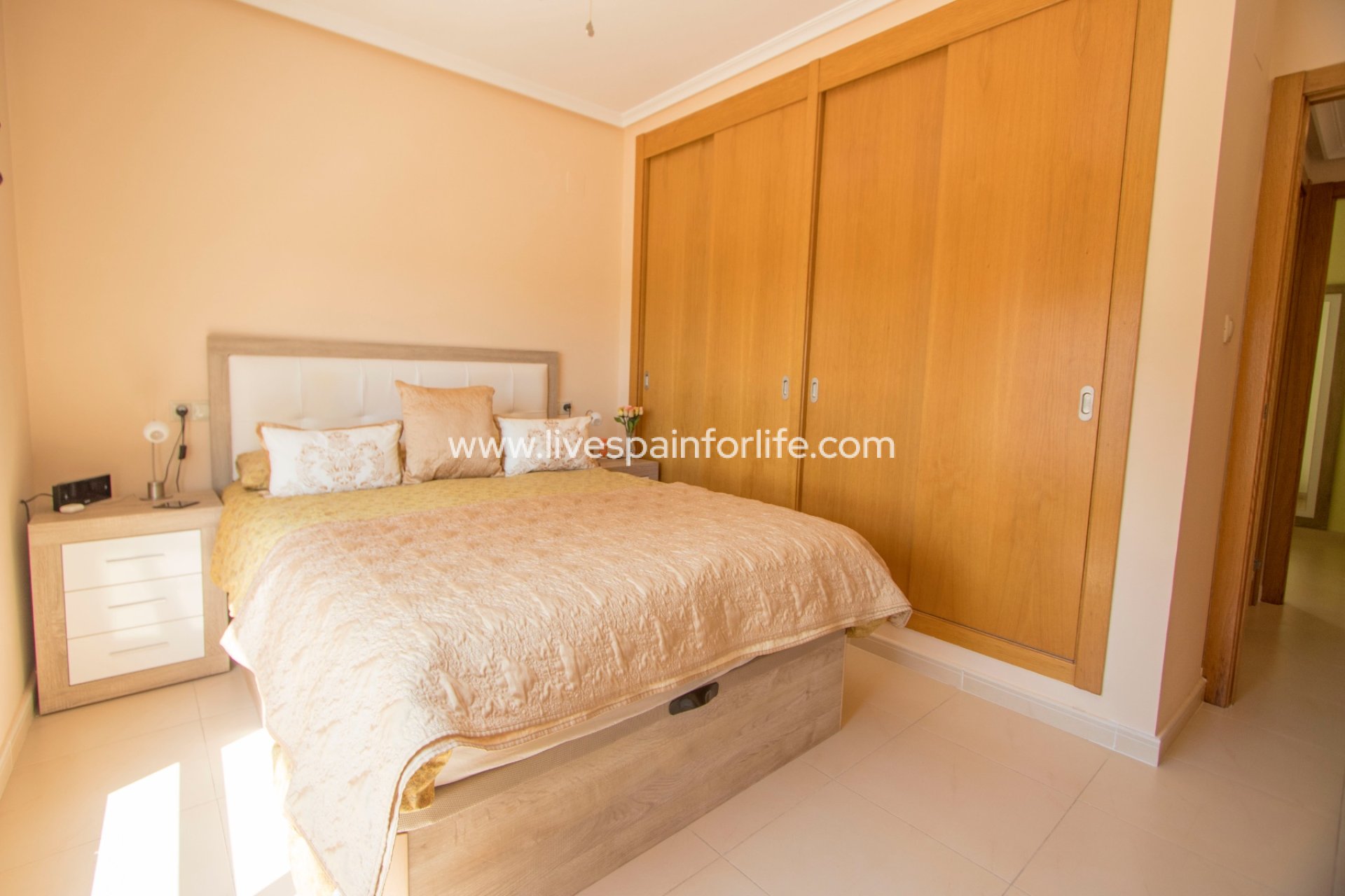 Resale - Apartments -
Albatera