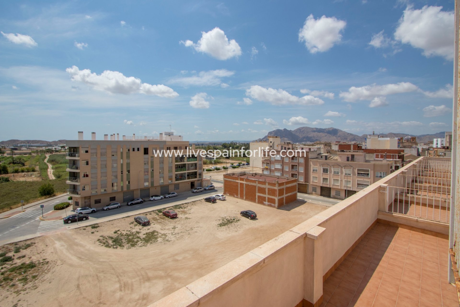 Resale - Apartments -
Albatera