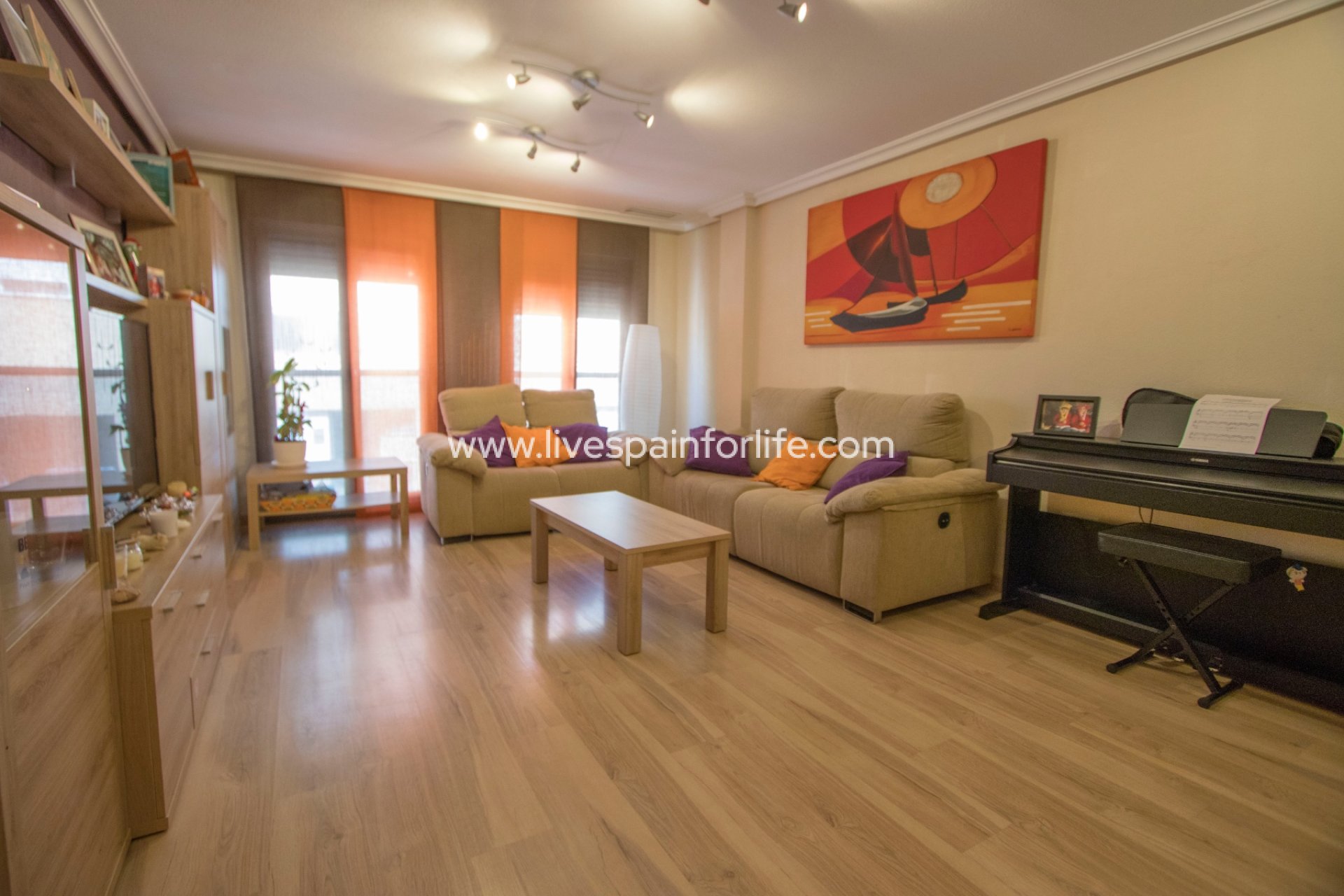 Resale - Apartments -
Albatera