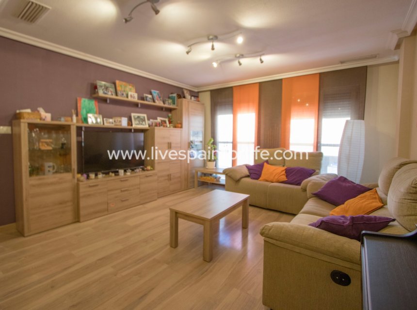 Resale - Apartments -
Albatera