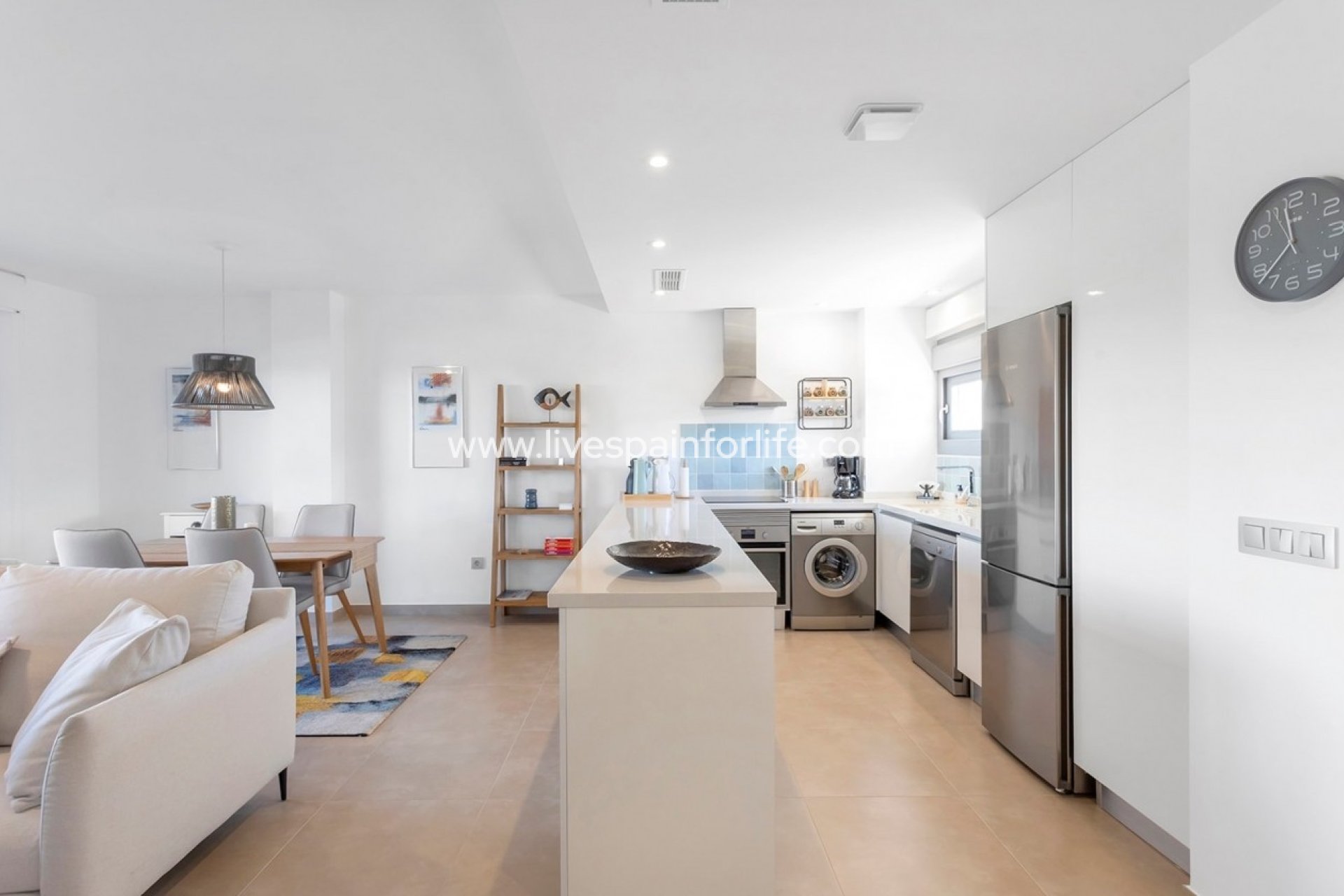 Resale - Apartments -
Alicante