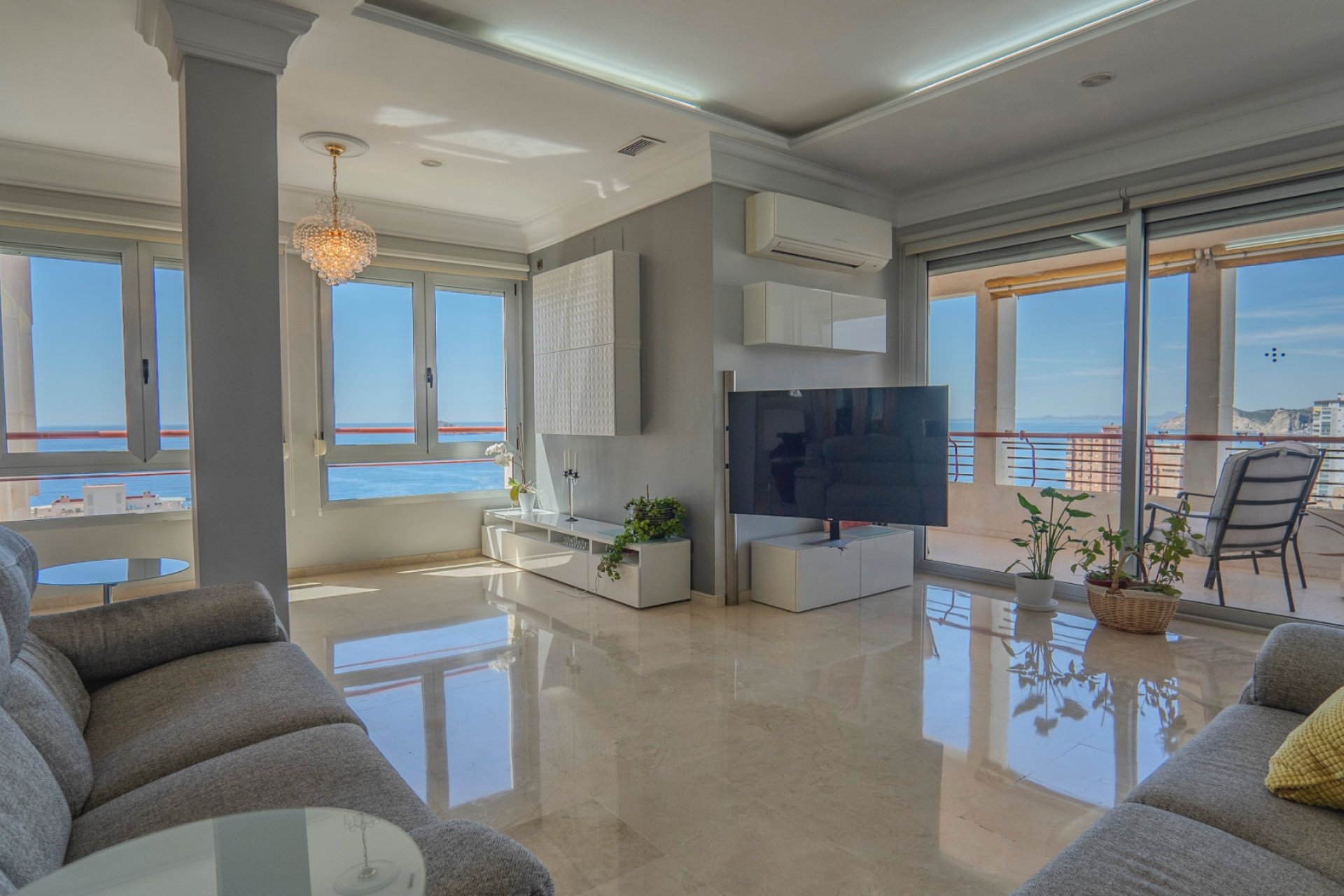 Resale - Apartments -
Benidorm