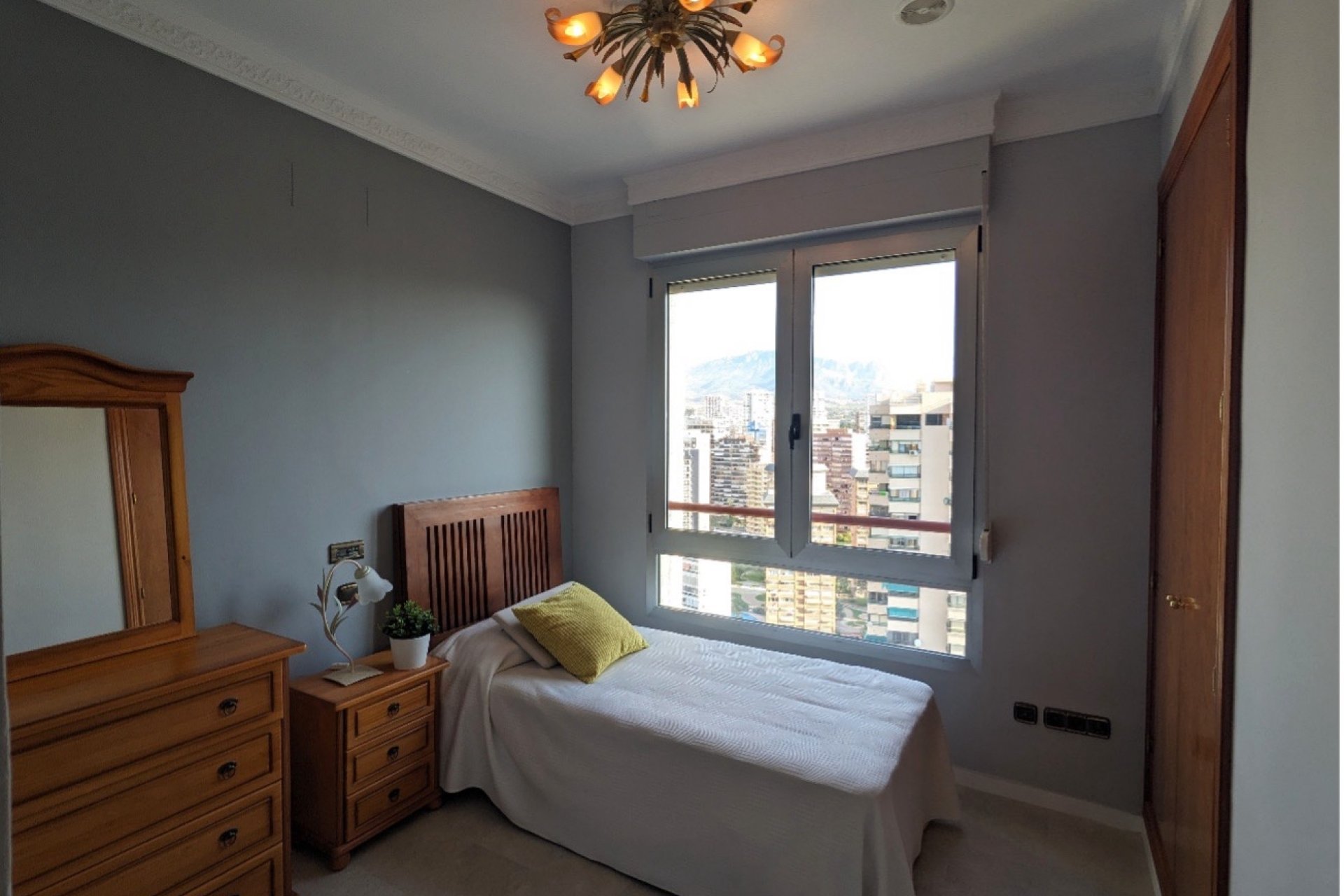 Resale - Apartments -
Benidorm