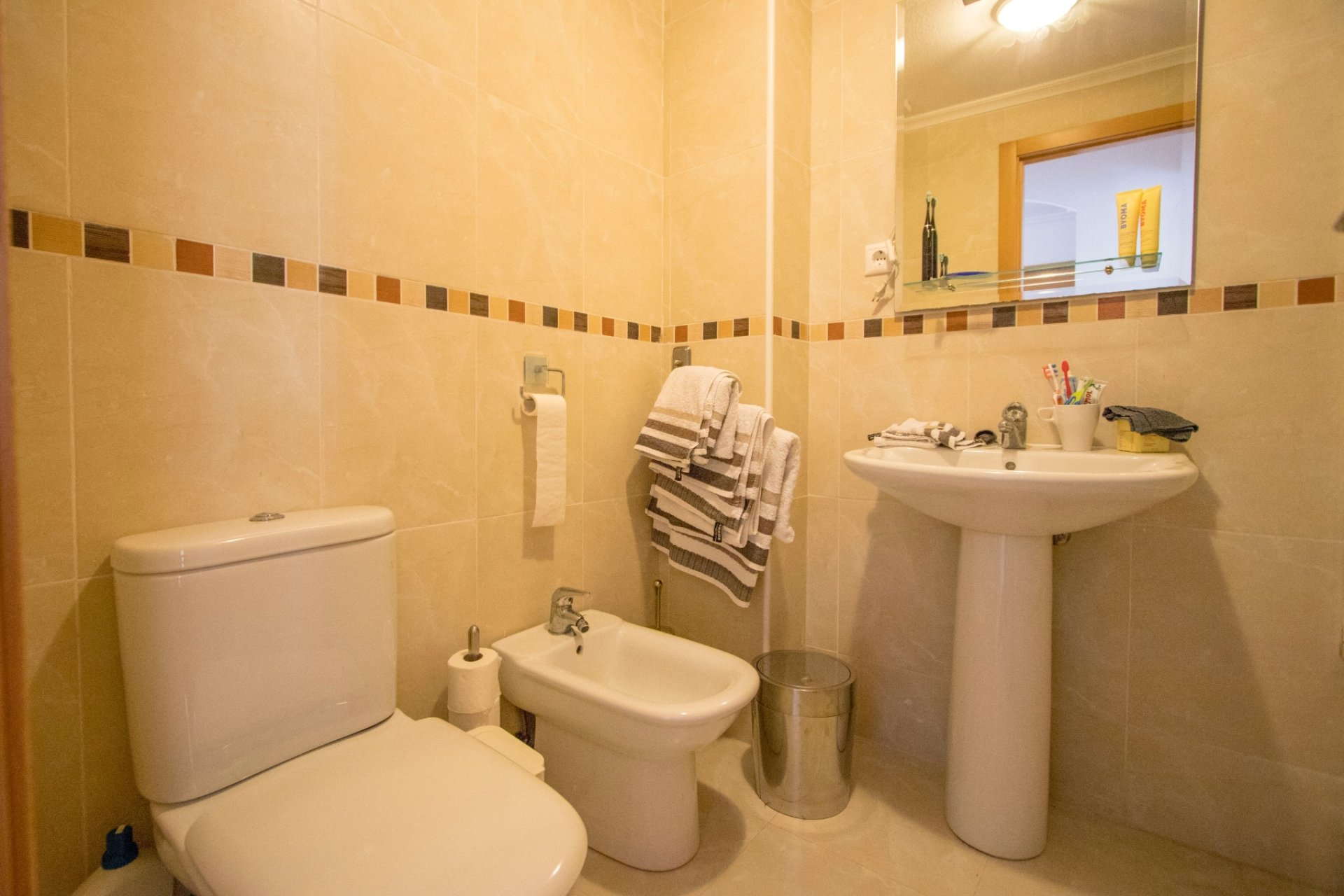 Resale - Apartments -
Cox