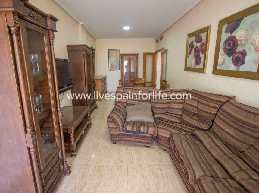 Resale - Apartments -
Cox