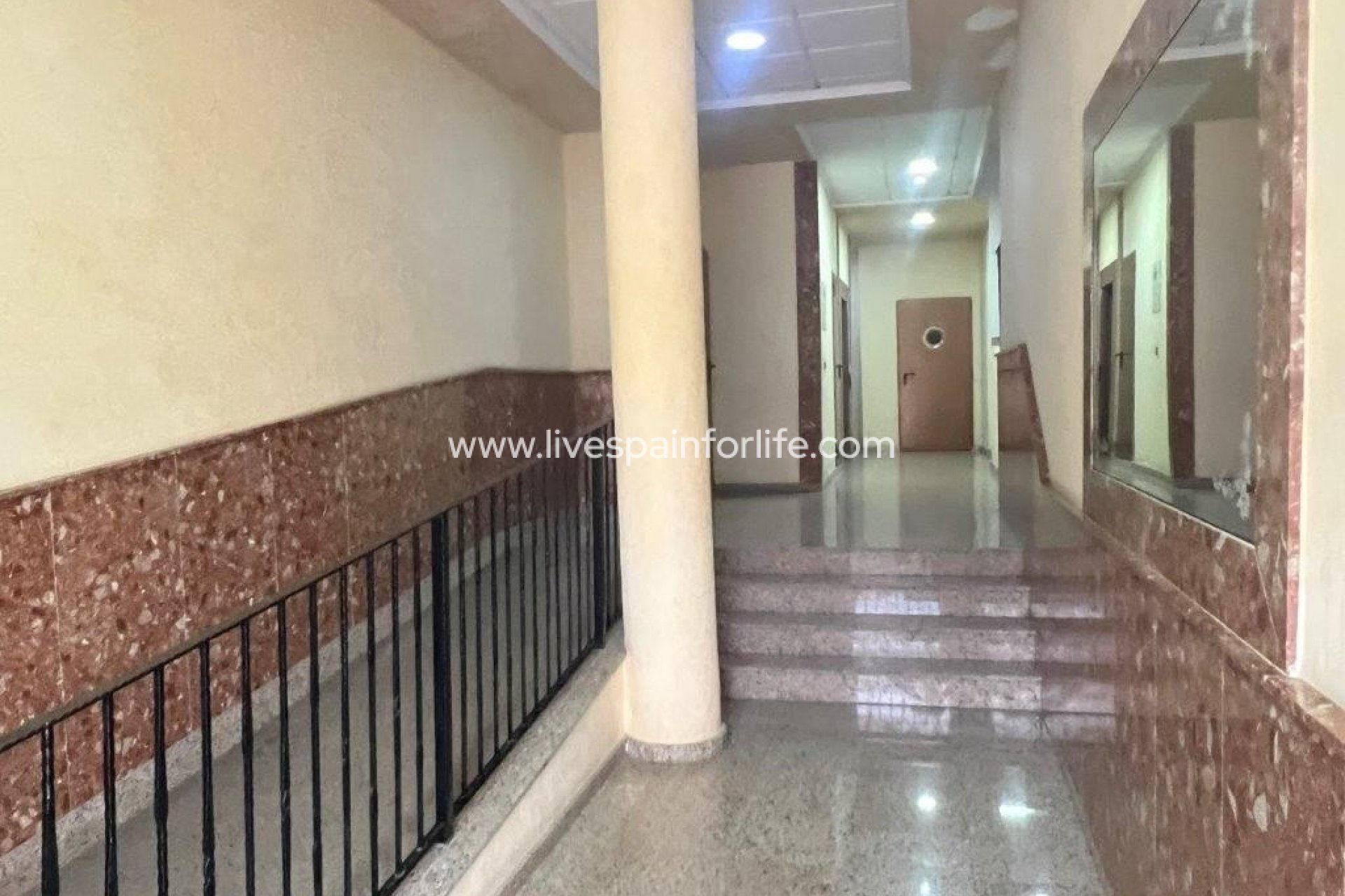 Resale - Apartments -
Dolores