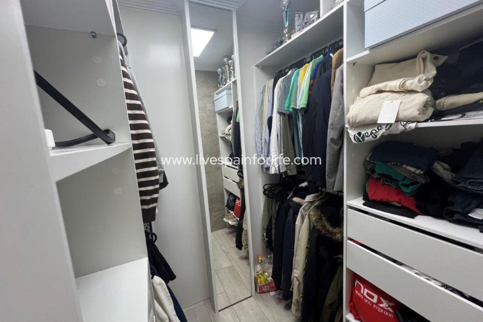 Resale - Apartments -
Dolores