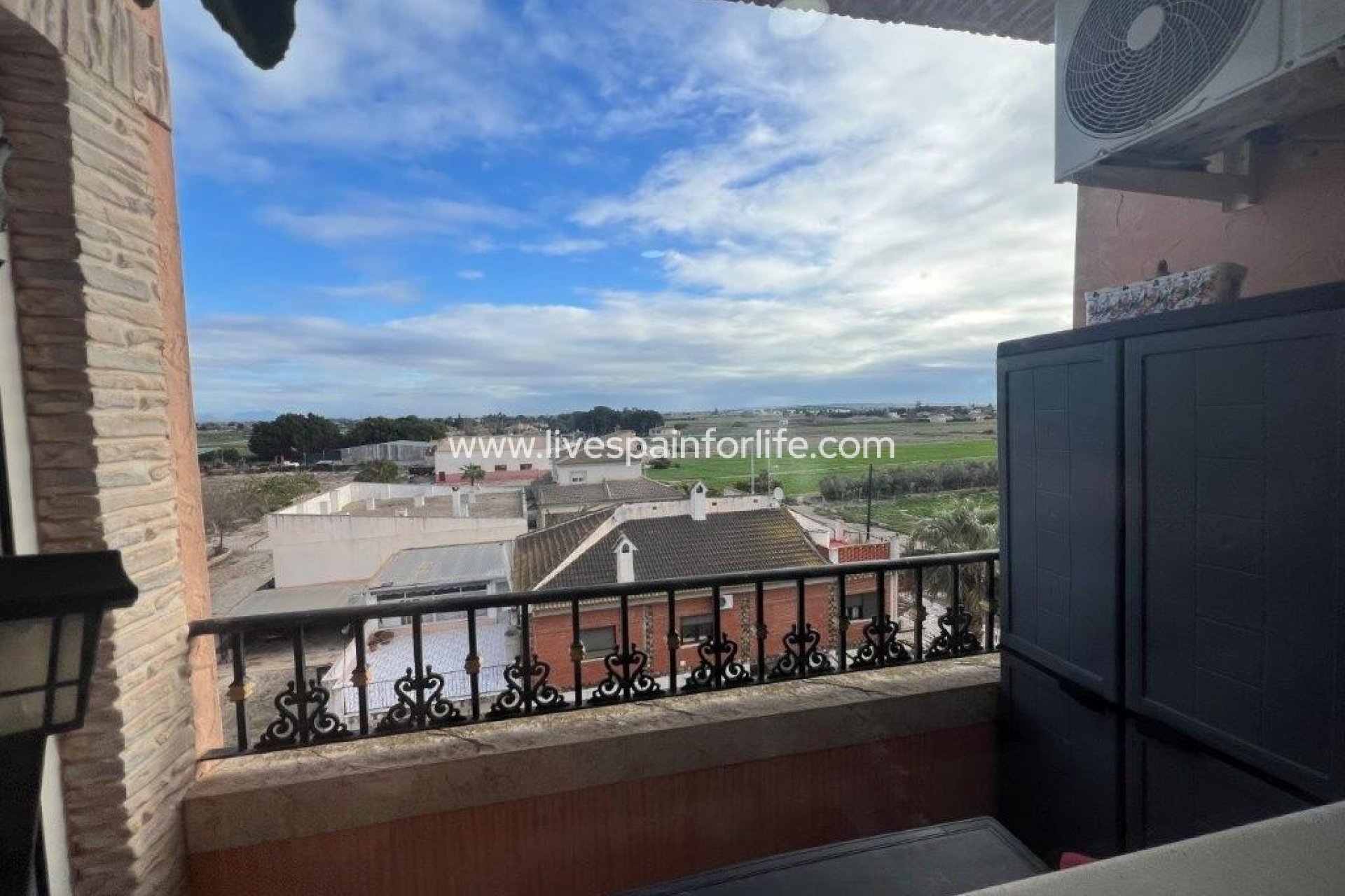 Resale - Apartments -
Dolores