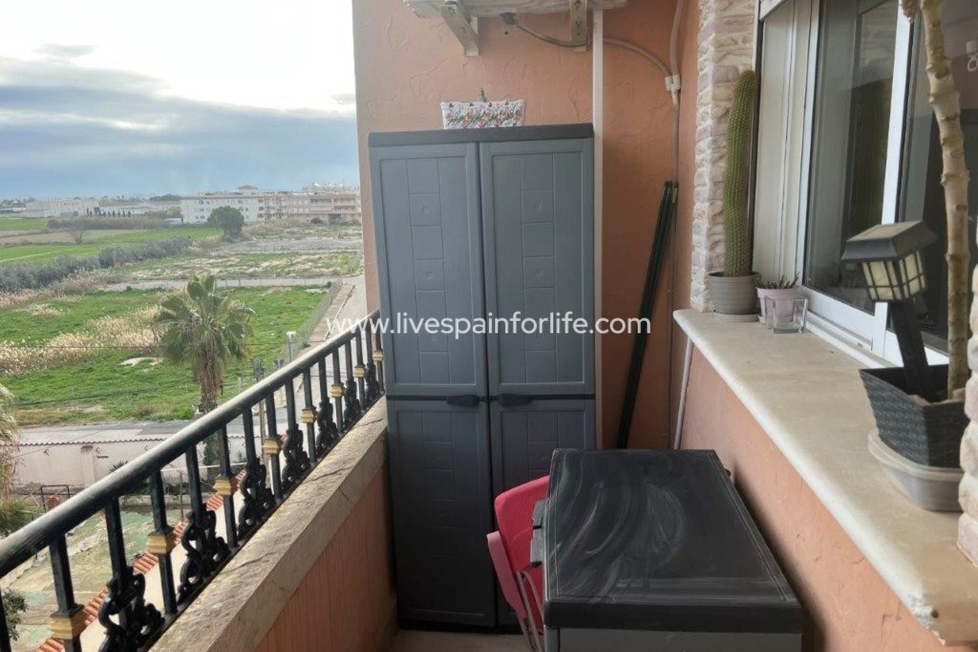Resale - Apartments -
Dolores