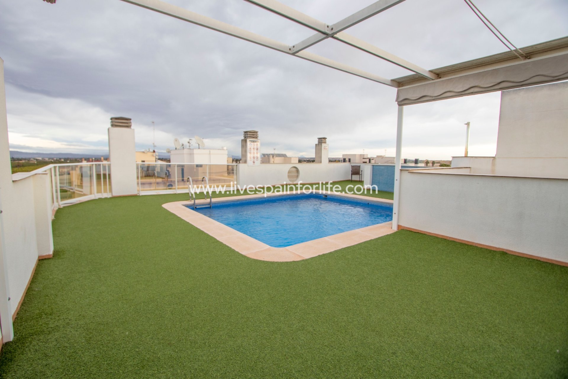 Resale - Apartments -
Formentera Del Segura