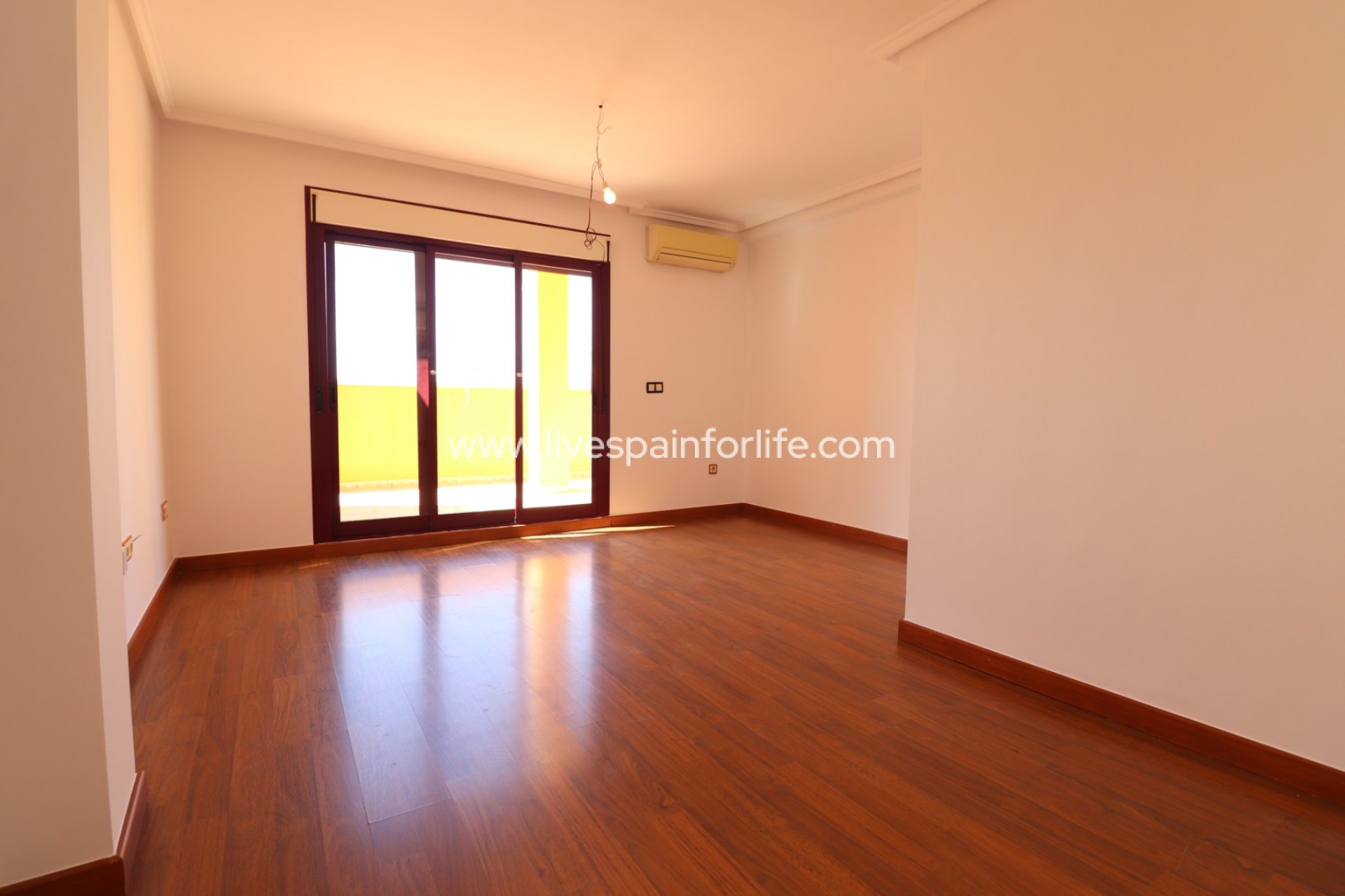Resale - Apartments -
Formentera Del Segura