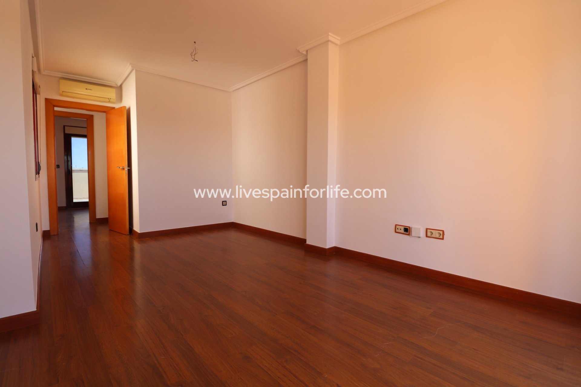 Resale - Apartments -
Formentera Del Segura