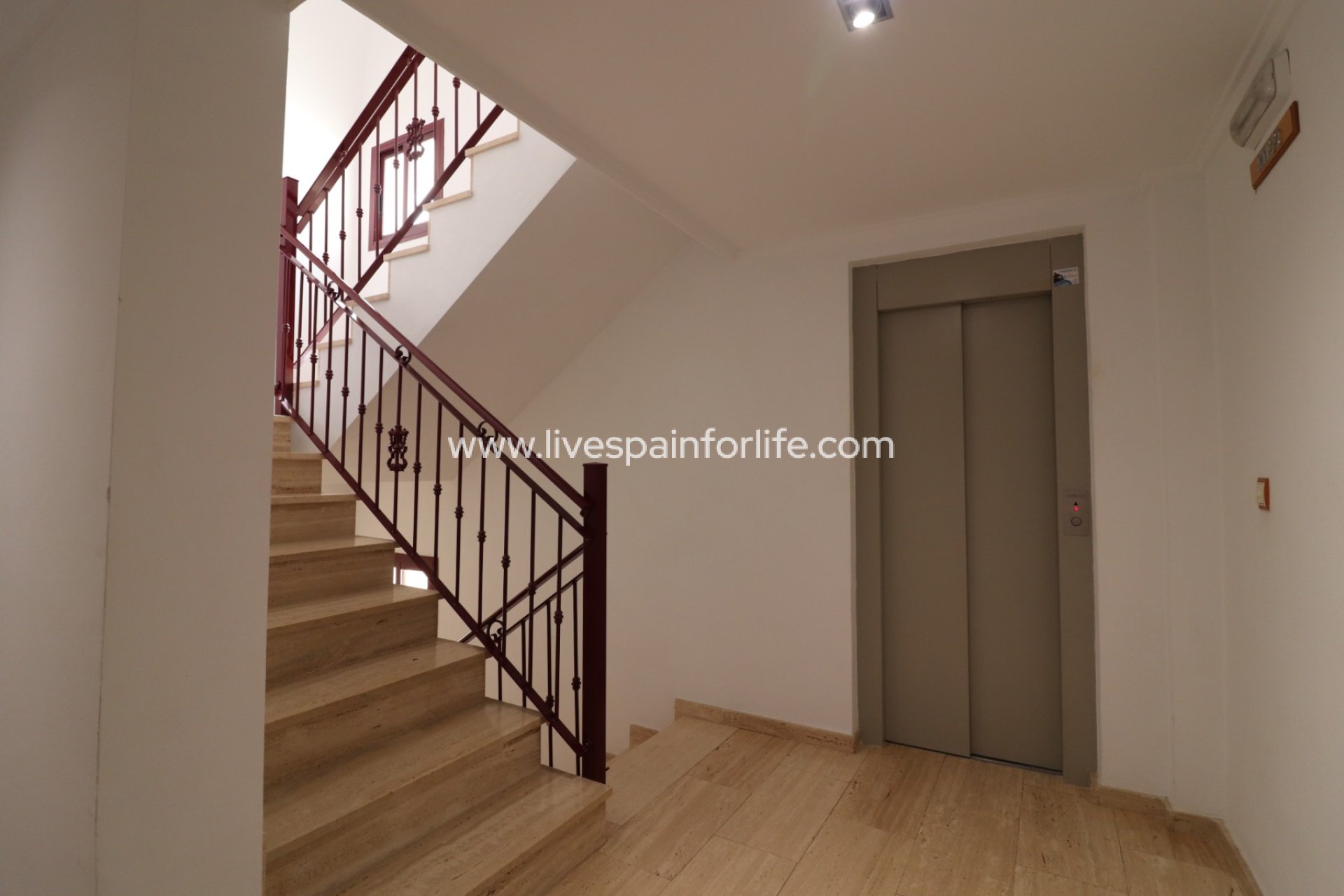 Resale - Apartments -
Formentera Del Segura