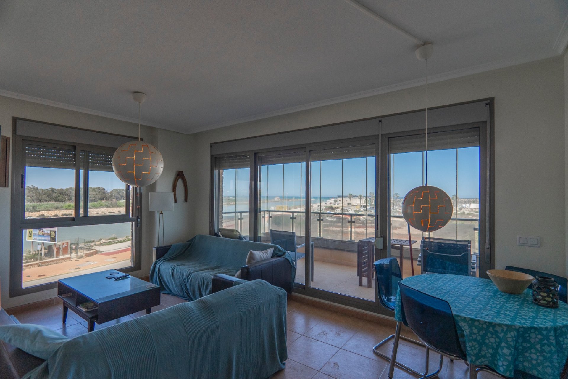 Resale - Apartments -
Guardamar del Segura - Puerto Deportivo