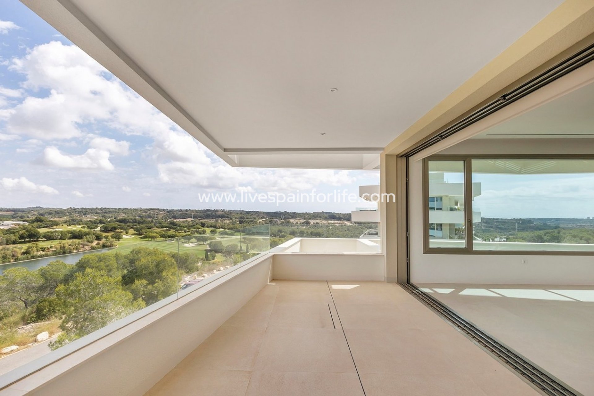 Resale - Apartments -
Las Colinas Golf Resort - Las Colinas Golf