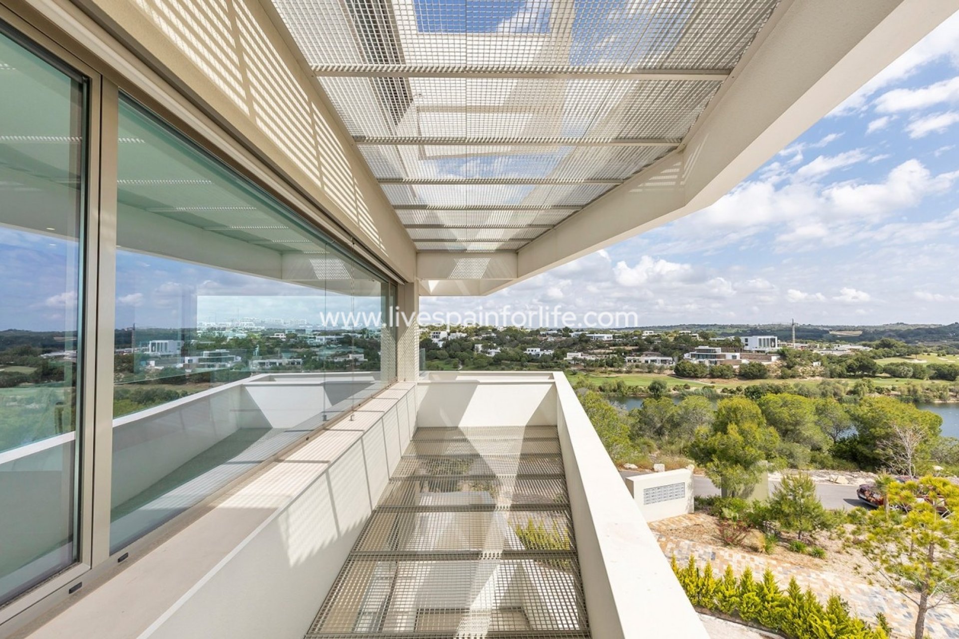 Resale - Apartments -
Las Colinas Golf Resort - Las Colinas Golf
