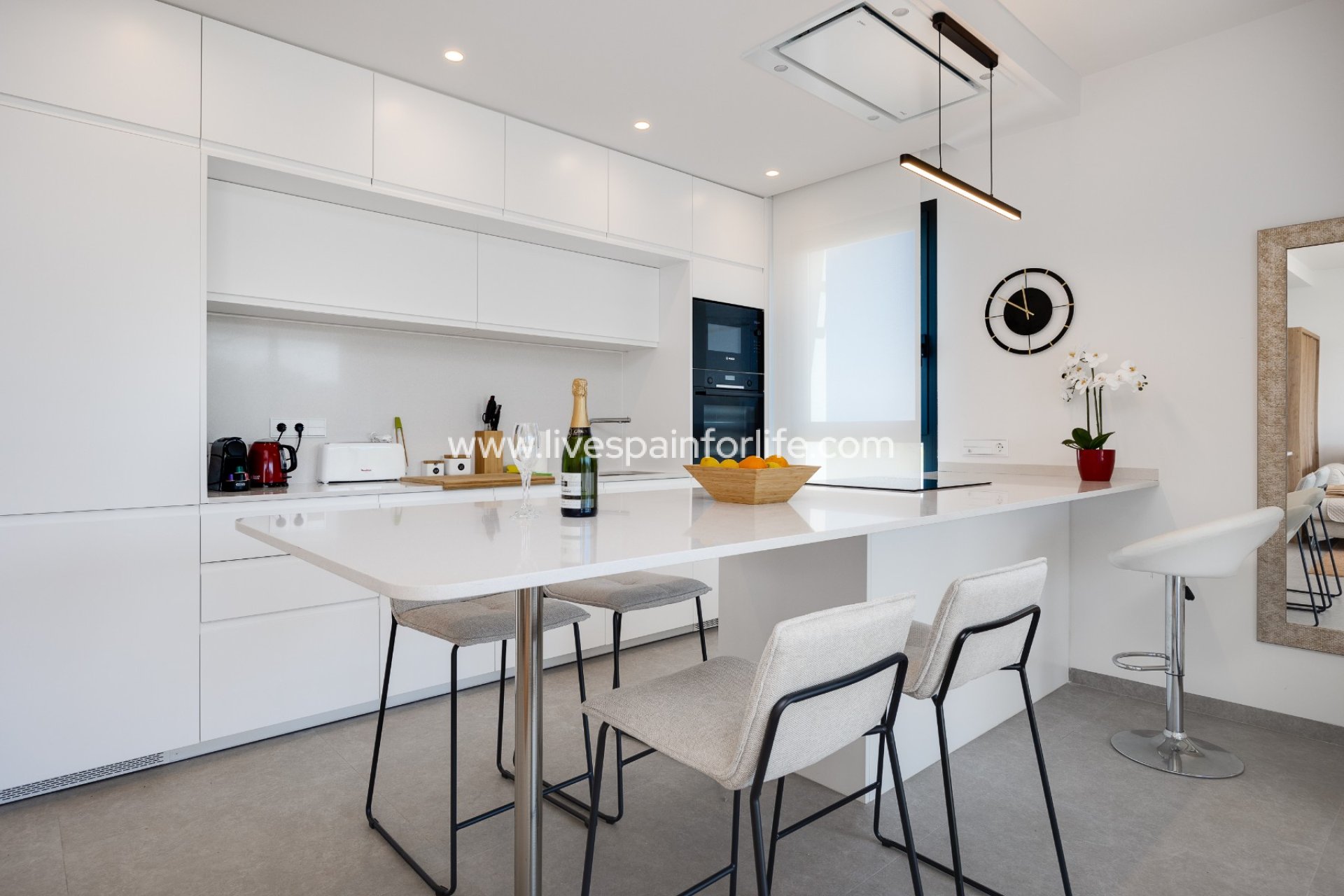 Resale - Apartments -
Las Colinas Golf Resort - Las Colinas Golf