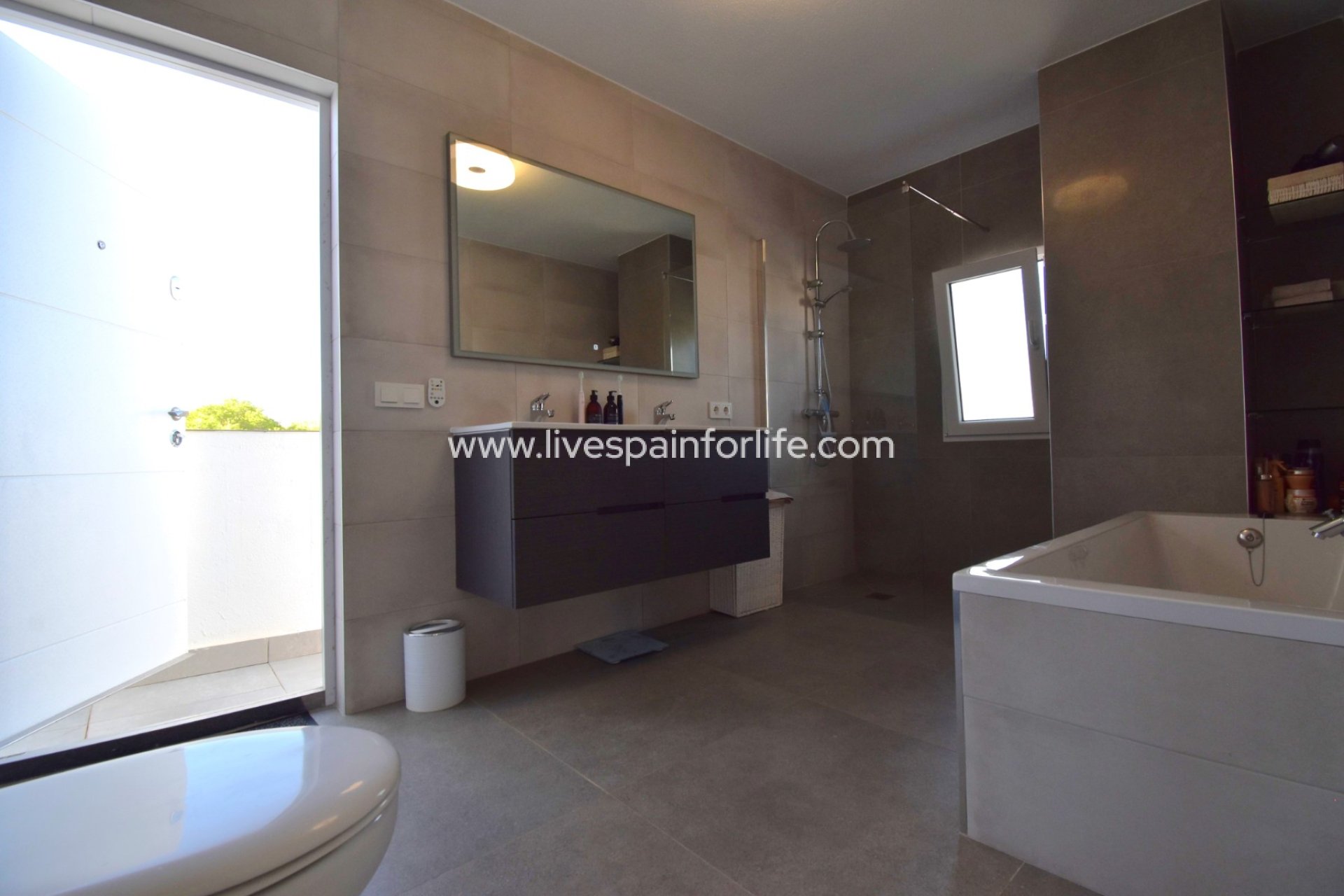 Resale - Apartments -
Orihuela Costa - Las Filipinas