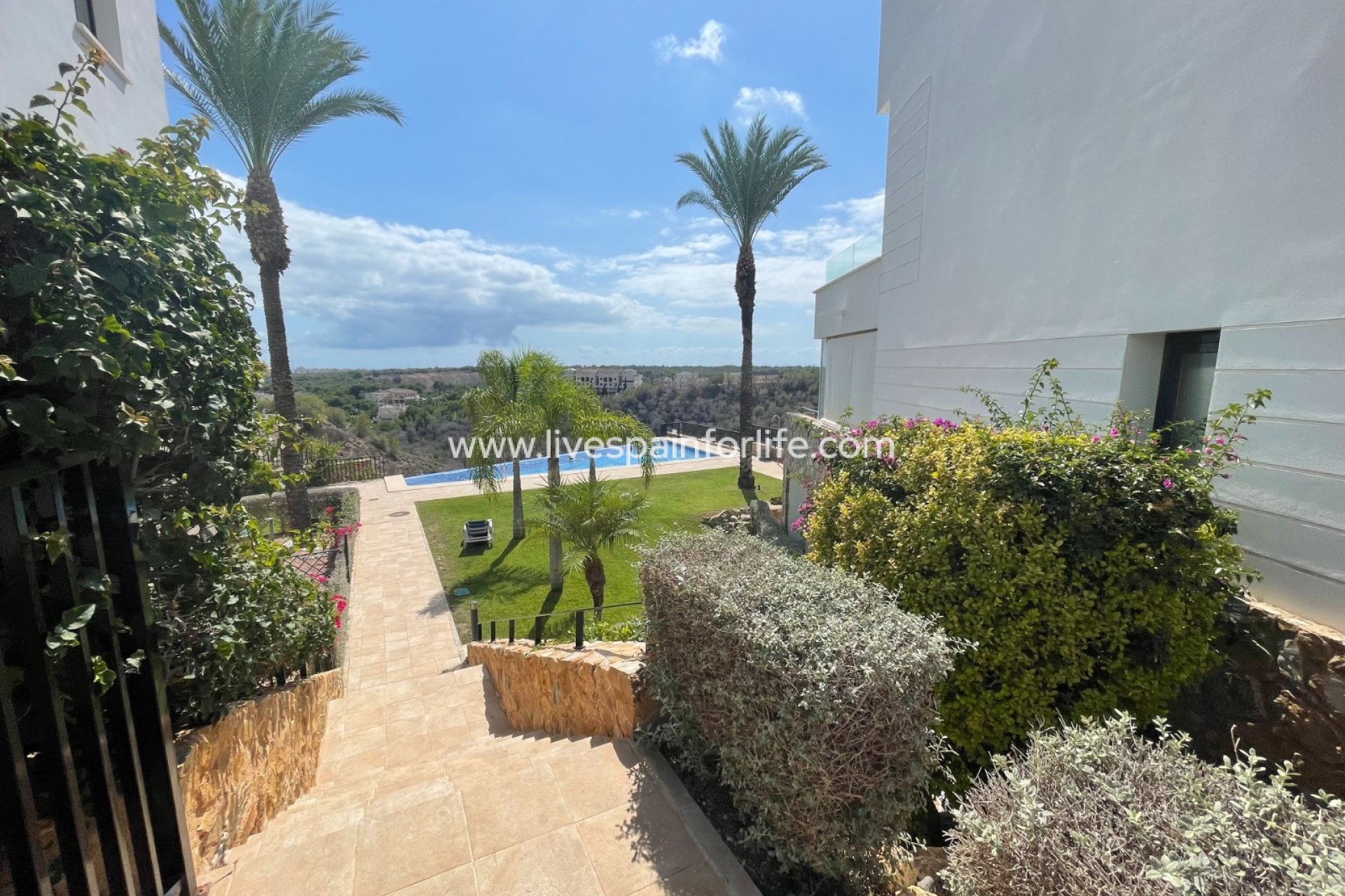 Resale - Apartments -
Orihuela Costa - Las Ramblas