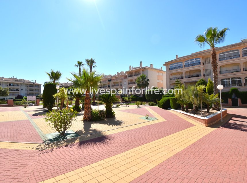 Resale - Apartments -
Orihuela Costa - Playa Flamenca