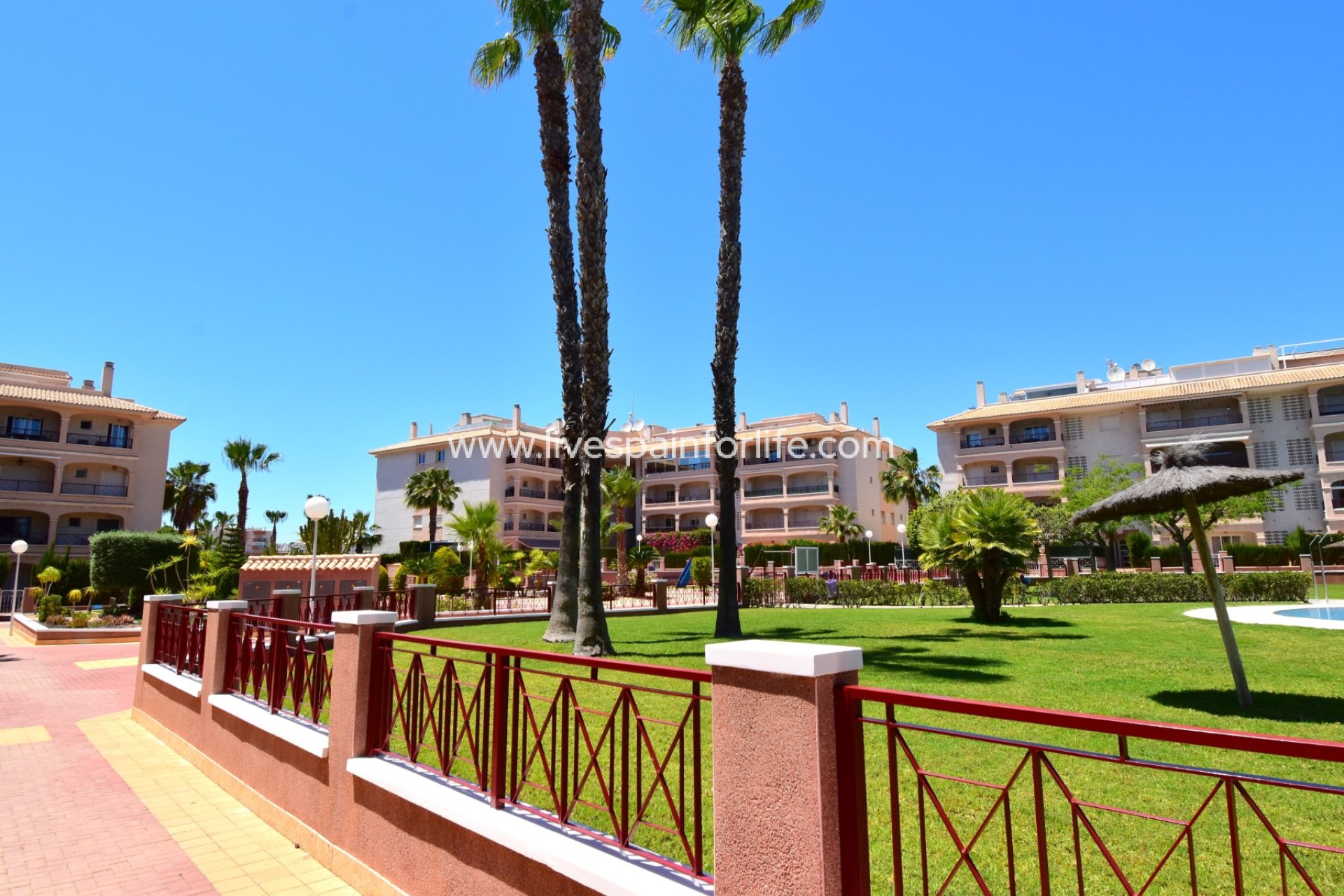Resale - Apartments -
Orihuela Costa - Playa Flamenca