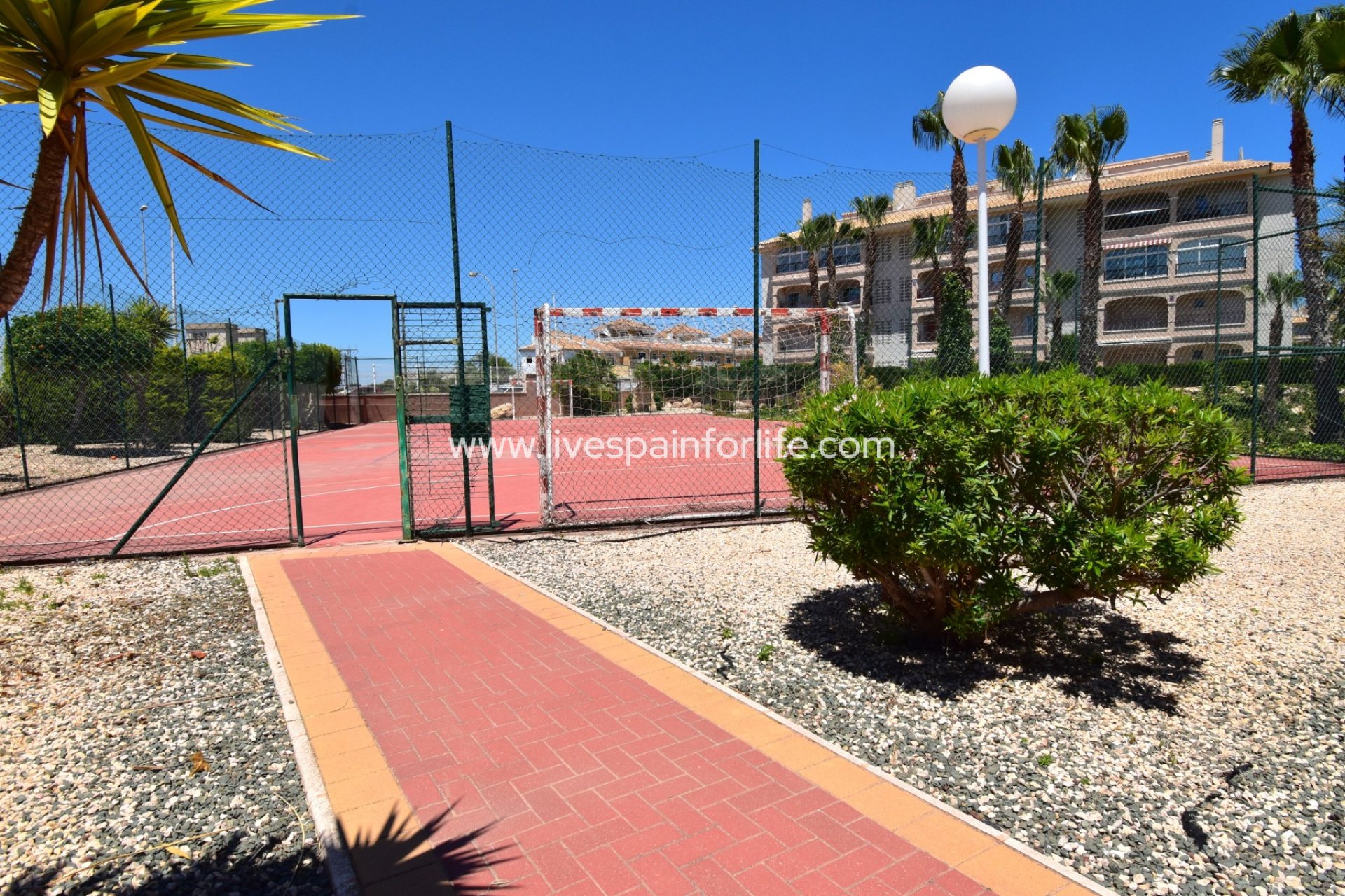 Resale - Apartments -
Orihuela Costa - Playa Flamenca