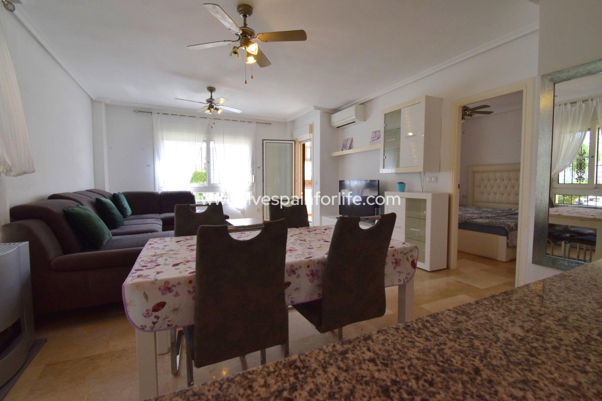Resale - Apartments -
Orihuela Costa - Playa Flamenca