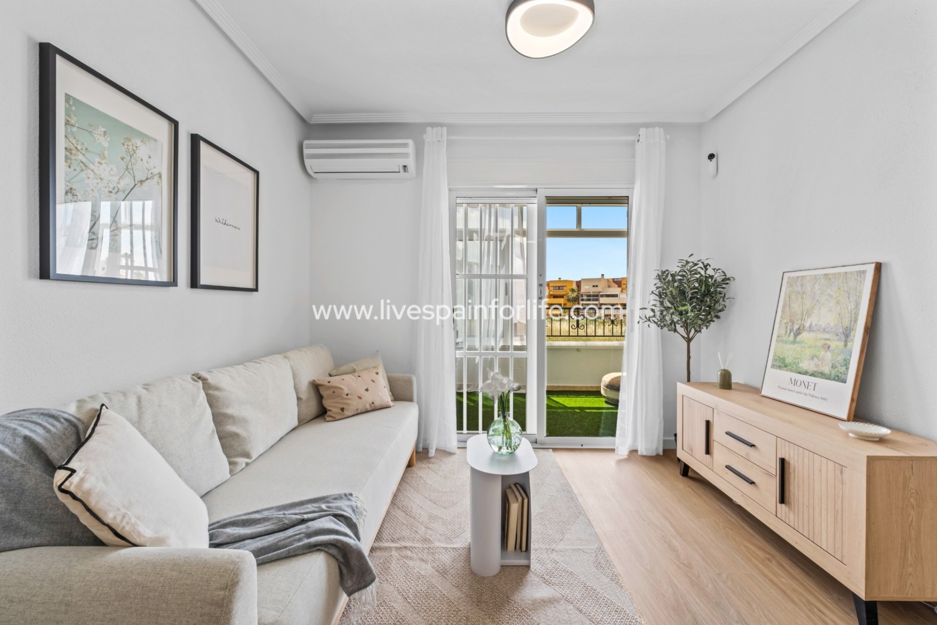 Resale - Apartments -
Orihuela Costa - Playa Flamenca