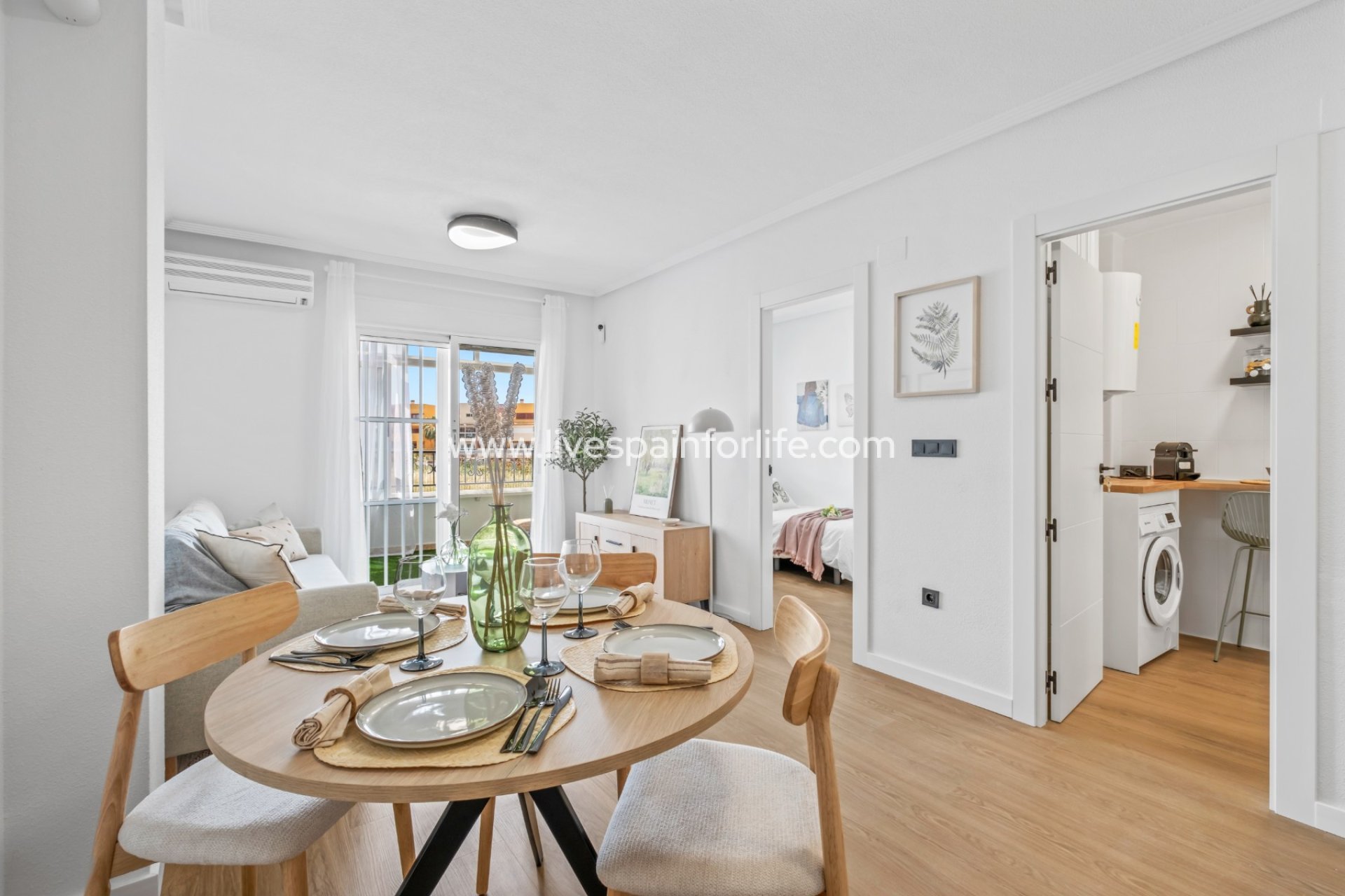 Resale - Apartments -
Orihuela Costa - Playa Flamenca