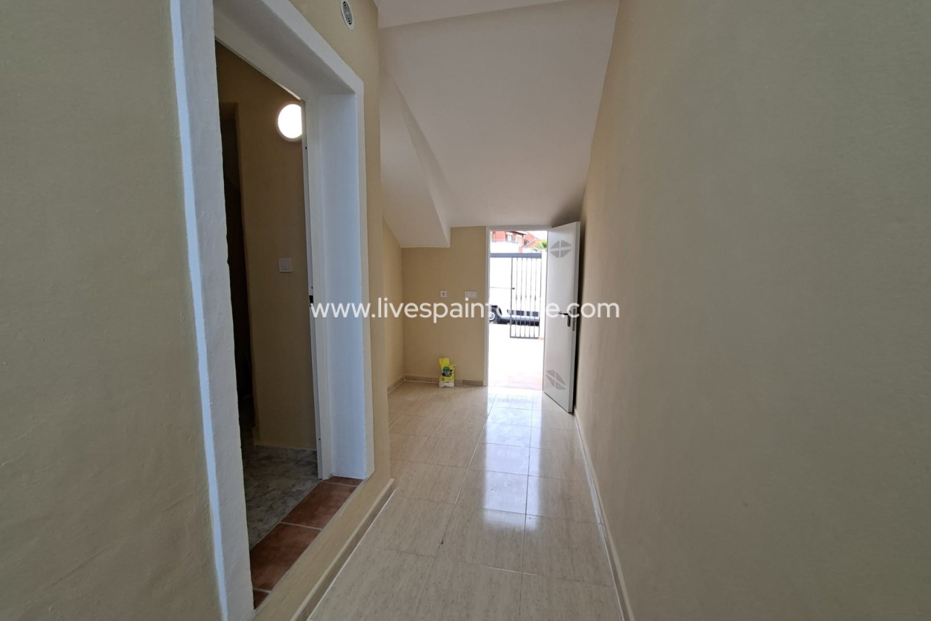 Resale - Apartments -
Orihuela Costa - Punta Prima