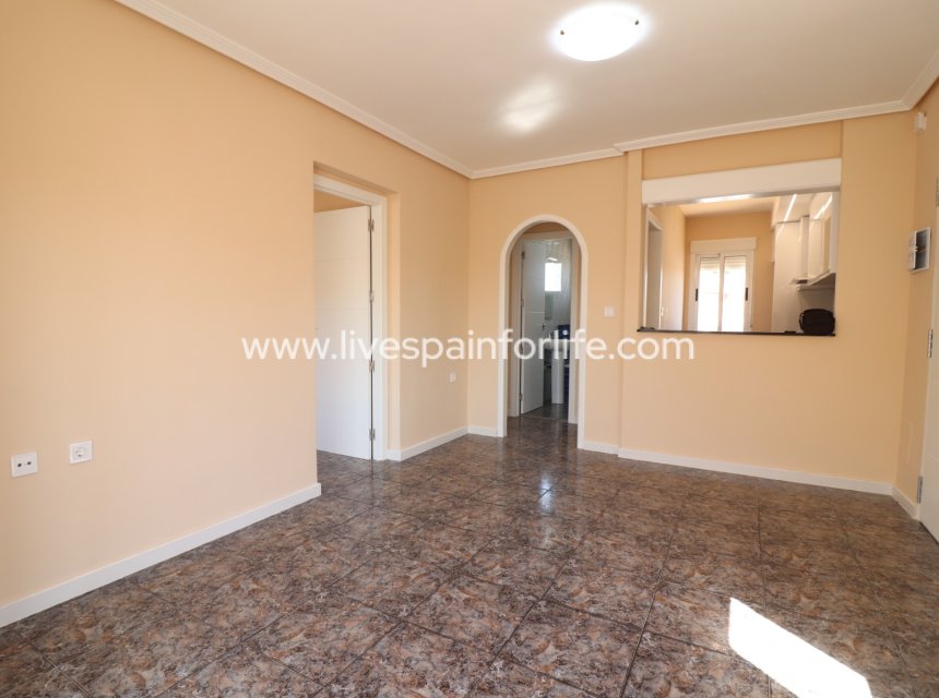Resale - Apartments -
Orihuela Costa - Punta Prima