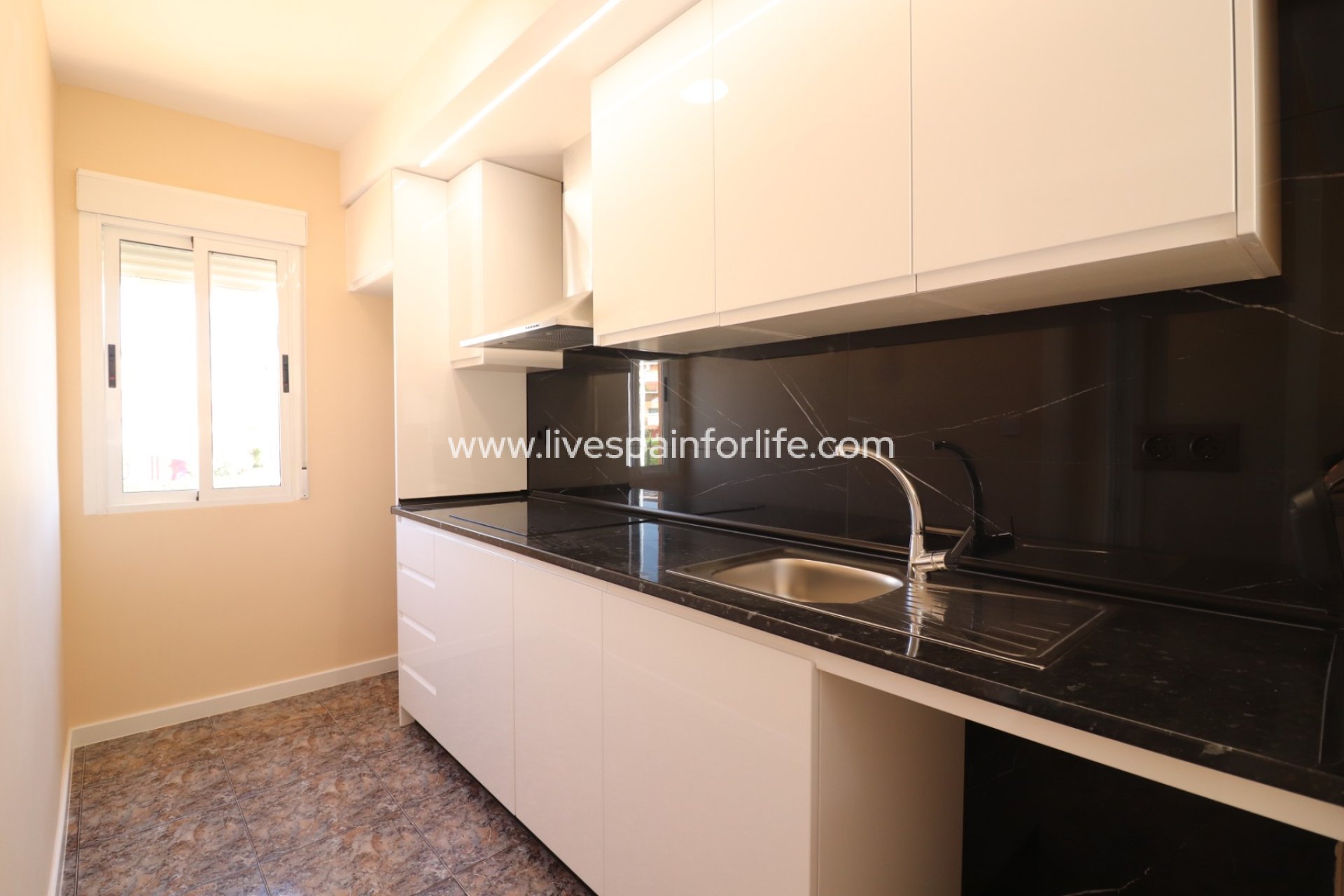 Resale - Apartments -
Orihuela Costa - Punta Prima