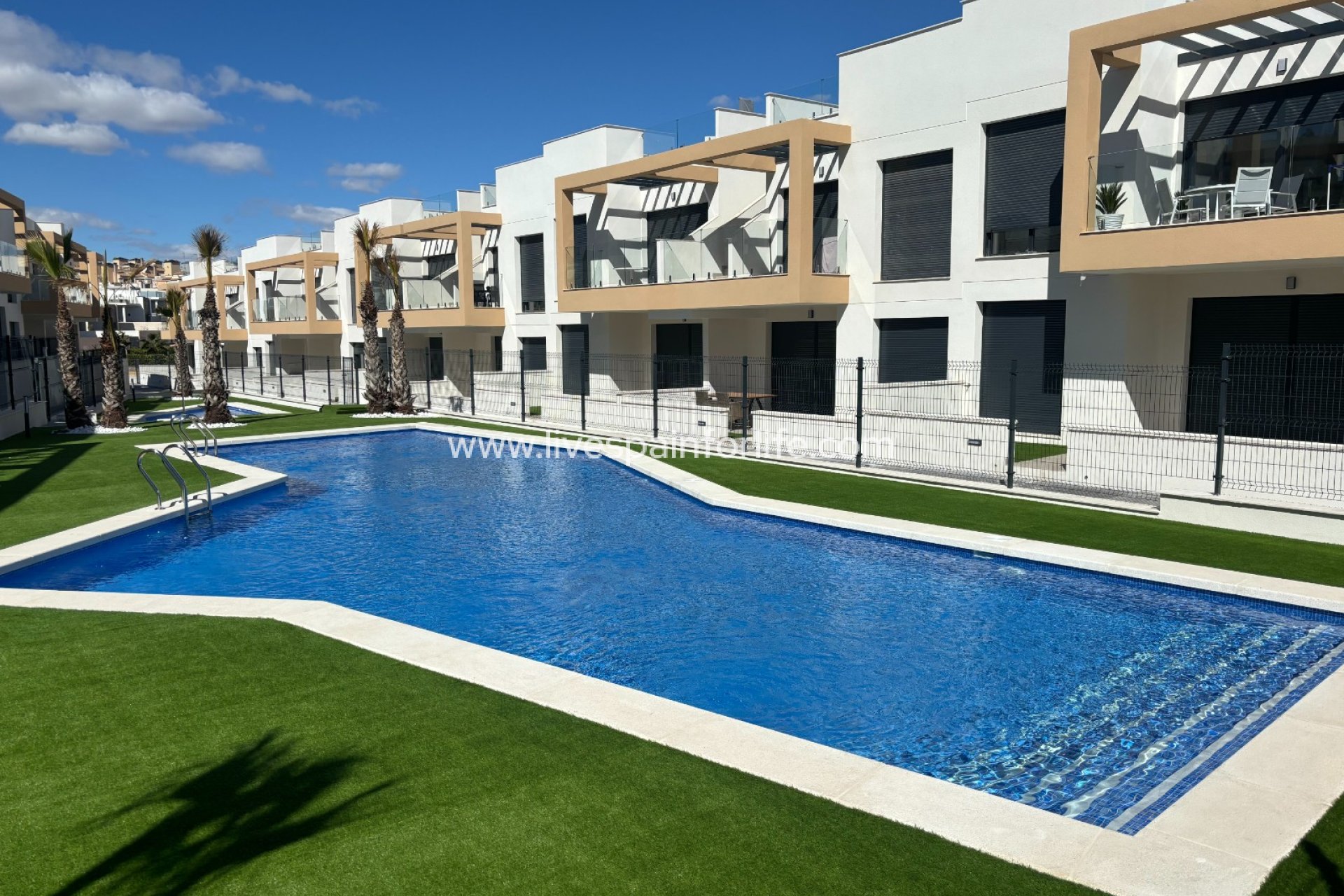 Resale - Apartments -
Orihuela Costa - Villamartin