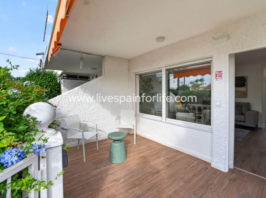Resale - Apartments -
Orihuela Costa - Villamartin