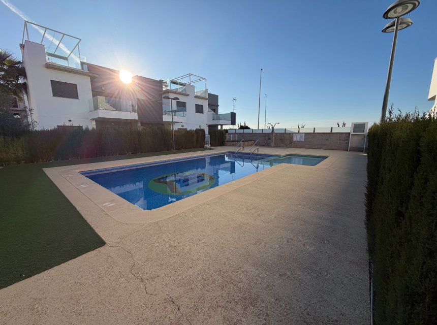 Resale - Apartments -
Pilar de La Horadada - Pilar de La Horadada - Town