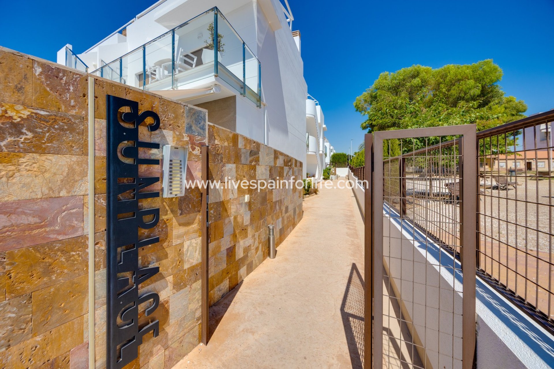Resale - Apartments -
Pilar de la Horadada - Pilar de La Horadada - Town