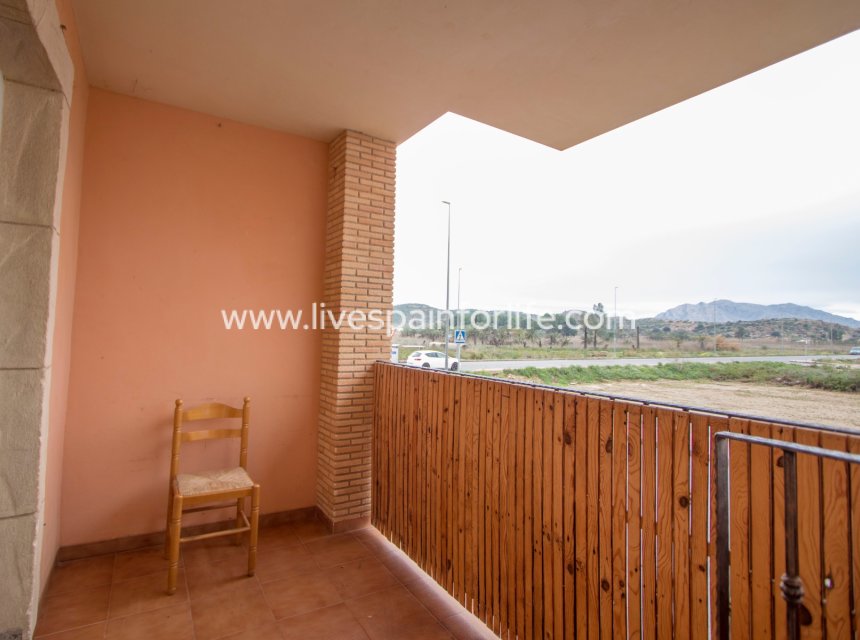 Resale - Apartments -
San Isidro