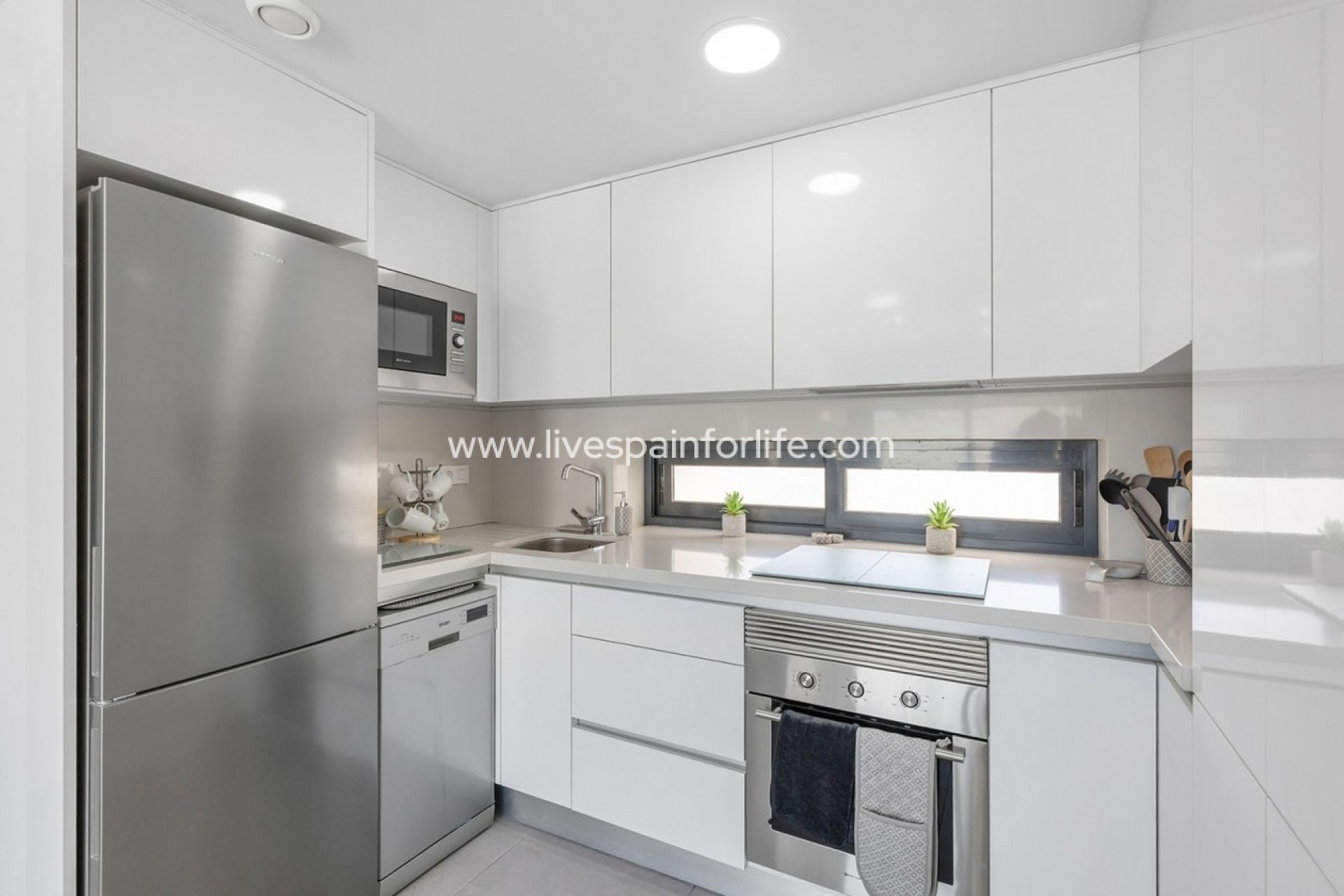 Resale - Apartments -
 - Villamartin