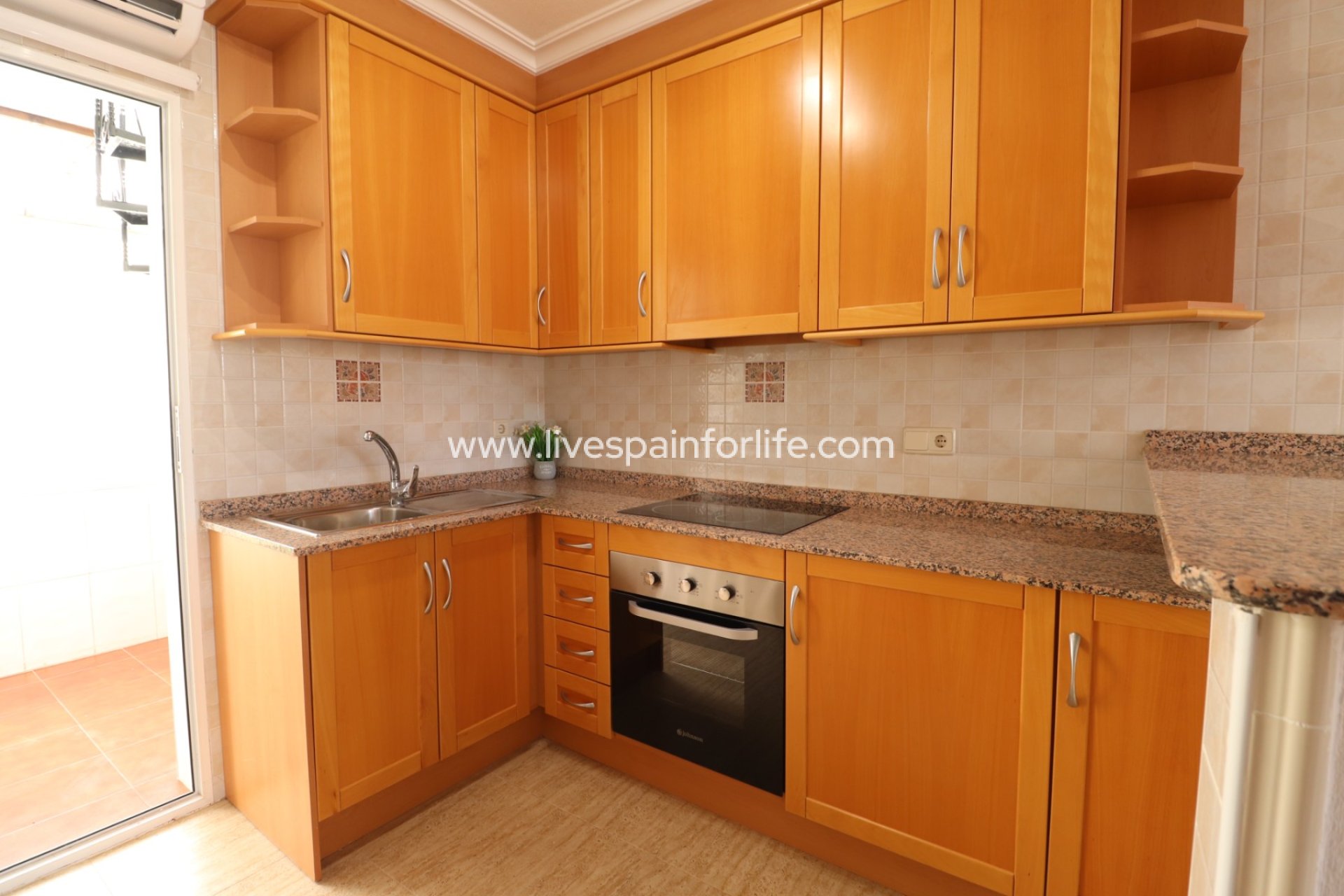Resale - Bungalow -
Algorfa - Montemar